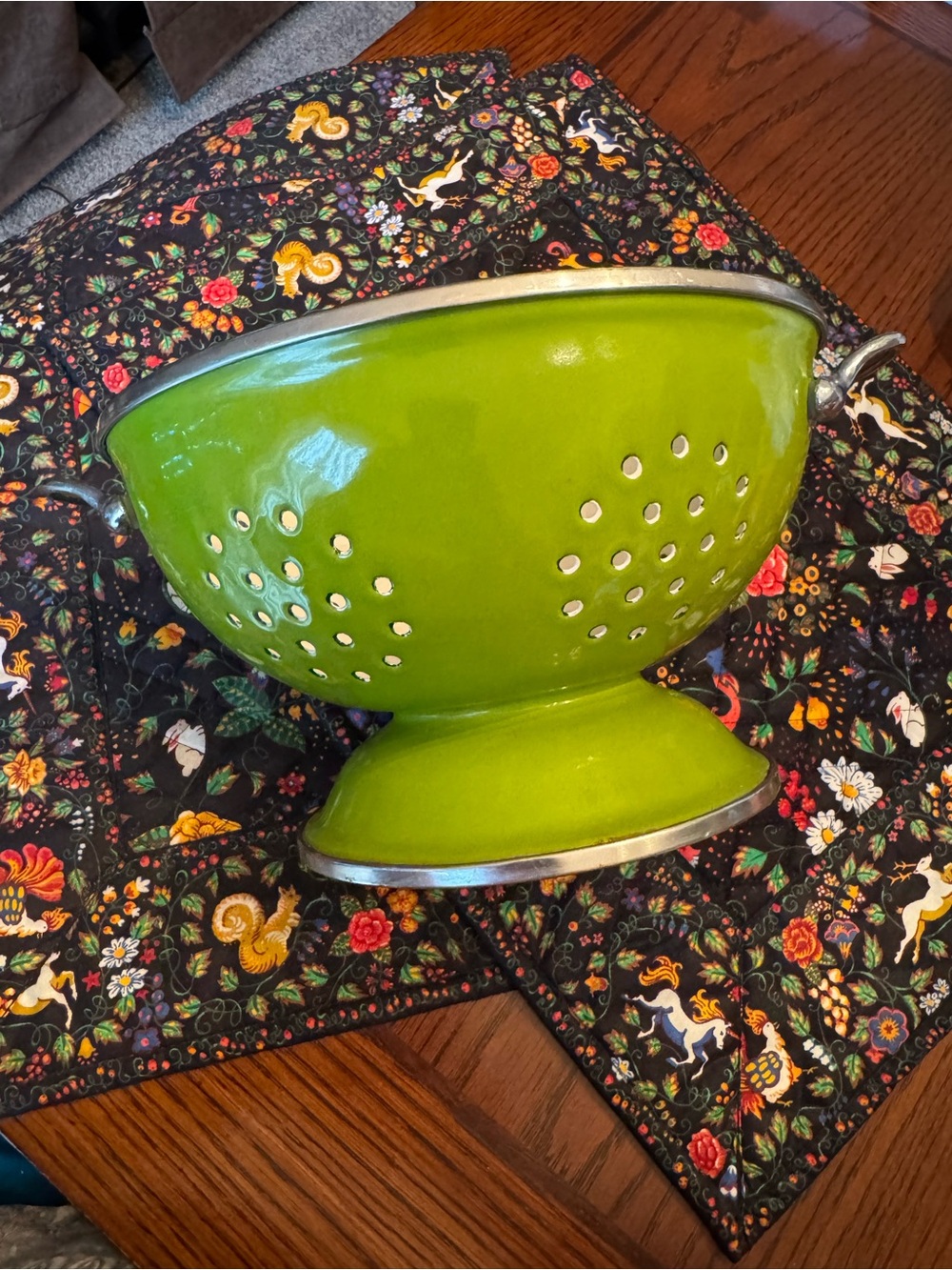 Vintage Green Enamel Colander Pasta Strainer Drain  Avocado